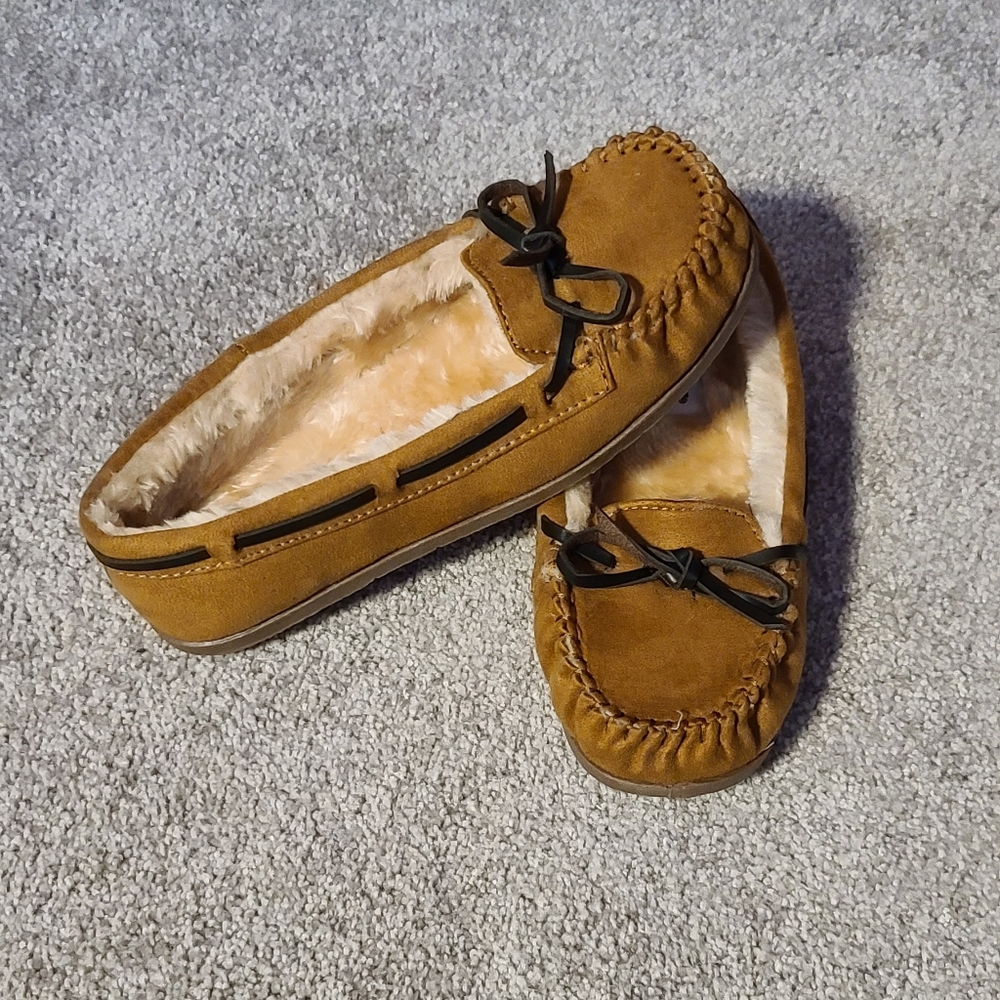 AirWalk house slippers